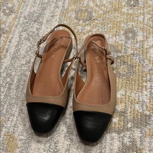Madden Girl beige and black flats 🥿